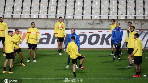 石榴军团欧联杯远征记 尼科西亚寒夜点燃安达卢西亚之火