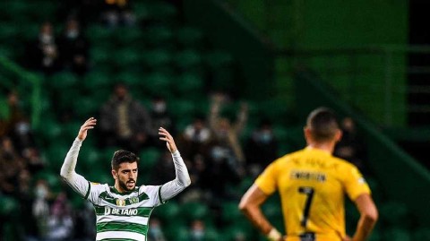 绿狮逆转怒吼保利尼奥戴帽定江山