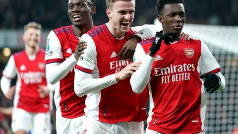 联赛杯枪手主场狂胜 恩凯蒂亚闪耀戴帽