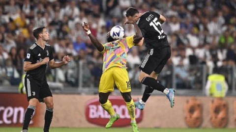 斑马军团主场奏凯 弗拉霍维奇闪耀都灵之夜