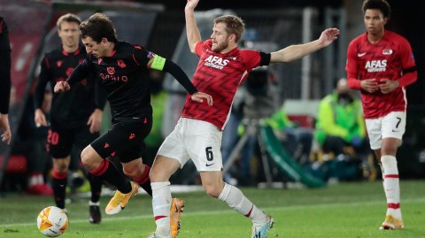 荷兰冬夜激战互交白卷，皇家社会欧联杯连胜脚步遭阿尔克马尔终结