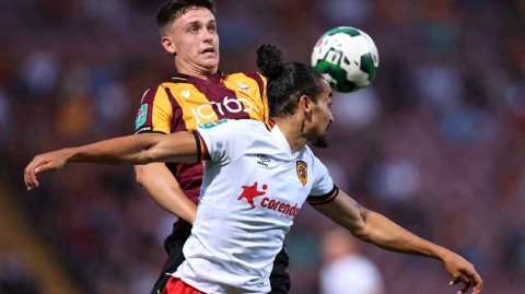 山谷荣耀球场的逆袭之夜 布拉德福德城力克赫尔城晋级联赛杯次轮