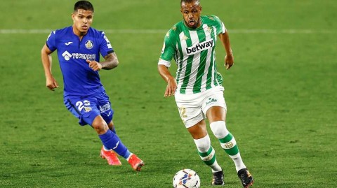 洛塞尔球场的惊魂之夜：伊格莱西亚斯点射绝杀，贝蒂斯攻克赫塔菲