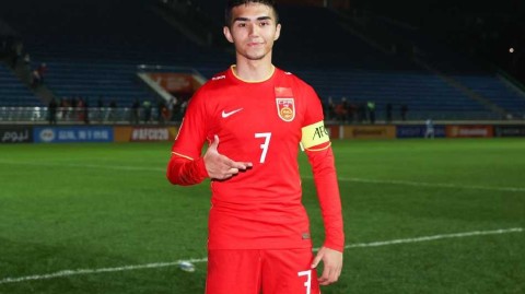 国青雄鹰振翅北欧绿茵