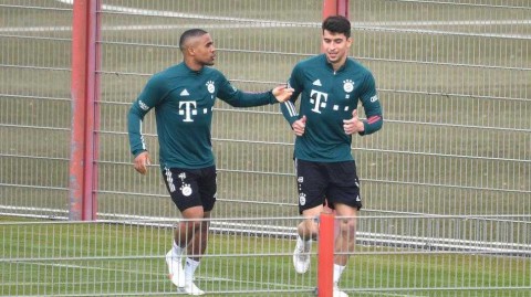 安联国王归来 拜仁慕尼黑众将挥汗备战第30轮联赛