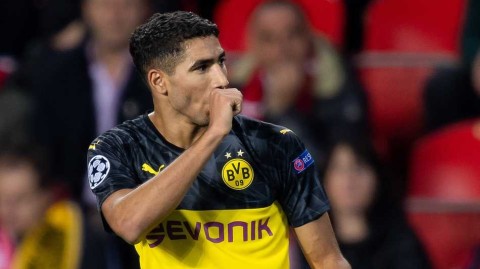 欧冠激战：阿什拉夫闪耀伊甸园，多特蒙德客场两球力擒布拉格斯拉维亚