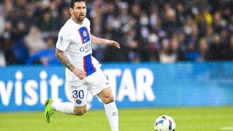 巴黎王子公园的星光时刻：梅西内马尔联手击退来敌