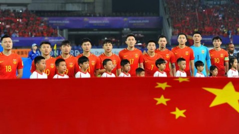 世预赛18强赛首战即创最大惨案，国足0-7溃败日本——当历史最佳排名37位的国足，遇上“0-7”的世预赛最低谷