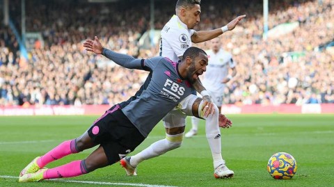 埃兰路的光速对决：利兹联与莱斯特城的激情碰撞