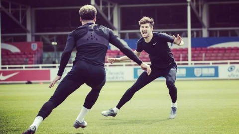 欢乐无极限，英格兰队用笑声点亮冠军之路