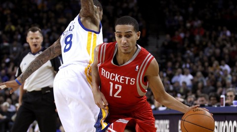 休斯顿火箭经典战术复盘：普林斯顿体系下的跑轰狂潮与韧性