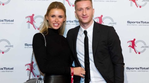 绿茵情缘：罗伊斯与超模斯嘉丽的浪漫方程式