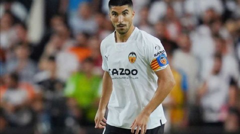 巴黎签下瓦伦西亚中场大将索莱尔 开启法甲新征程