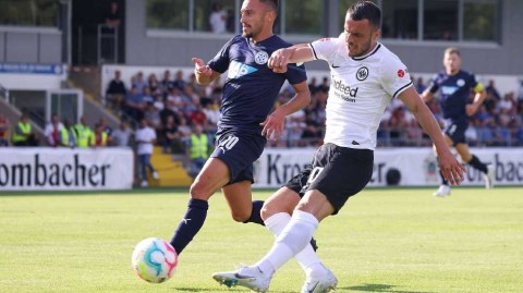 友谊赛烽火：法兰克福五球完胜瓦尔多夫