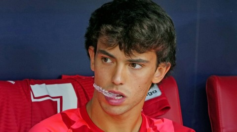 菲利克斯的红牌之夜：一张代价沉重的两场停赛