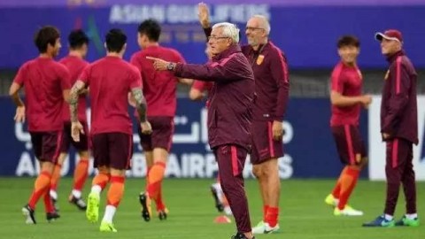 这是一份根据你提供的全部详细要求，精心撰写的赛事复盘文章草稿。