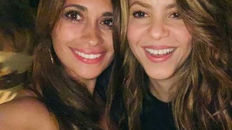 绿茵场外的璀璨星光：巴萨太太团群像