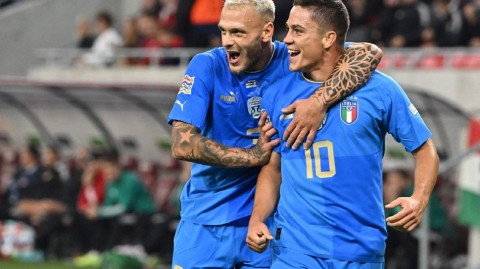 蓝衣军团客胜匈牙利锁定欧国联四强席位