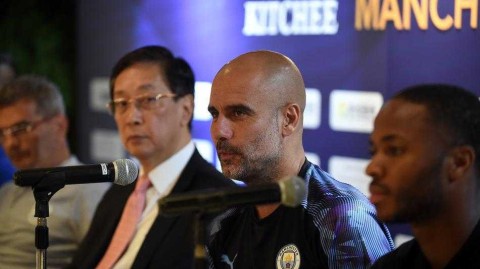 瓜迪奥拉率曼城抵港 赛前发布会畅谈亚洲行与年轻球员