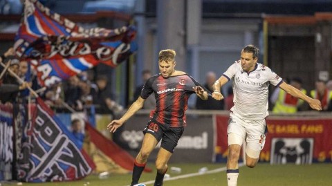 塞维尤之夜：北爱尔兰十字军与瑞士豪门的欧协联鏖战