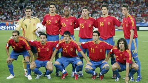 邵佳一首秀开门红后迎痛击：FIFA系列赛541试验崩盘，国足0-2喀麦隆认清残酷现实