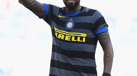 蓝鹰与蓝黑战记：奥林匹克球场的血色平局