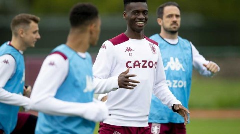 维拉公园的最后冲刺 英超收官战前的专注与决心