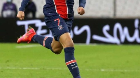 姆巴佩单季四度攻破巴萨球门 书写欧冠新传奇