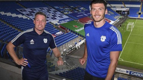 空霸降临：新援基弗·穆尔正式加盟卡迪夫城