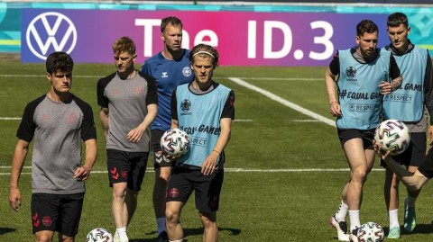 浴火重生，为爱而战：丹麦国家队在欧国杯次轮前团结备战