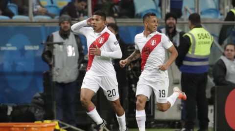 美洲杯惊天冷门：秘鲁战火重燃，三球痛击智利黄金一代