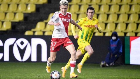 法甲寒冬夜，摩纳哥客场驯服“金丝雀”