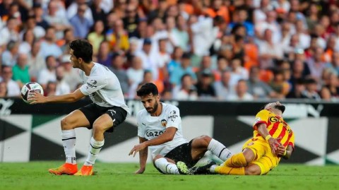 瓦伦西亚主场力克赫罗纳喜迎西甲新赛季开门红