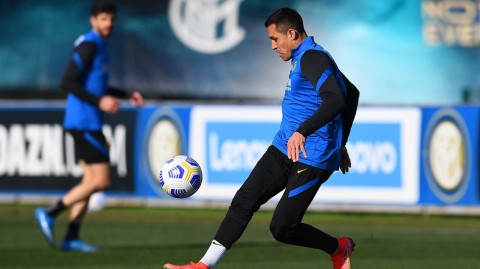 蓝黑军团剑指都灵：国际米兰备战意甲第27轮训练纪实