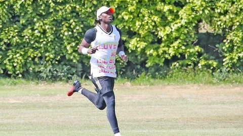 疫下求变：曼联将士借板球圣地挥汗备战，空场独练静候英超重启