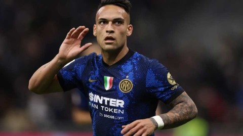 米兰城蓝黑闪耀 国际米兰挺进意大利杯决赛