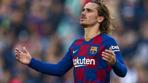 巴萨新星闪耀夜：法蒂锋芒盖过巨星，梅西格子背影写满故事