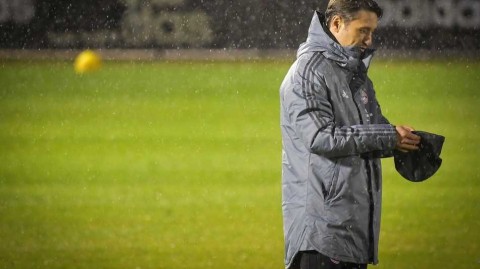 暴雨中的肃穆：拜仁慕尼黑欧冠生死战前最后一练