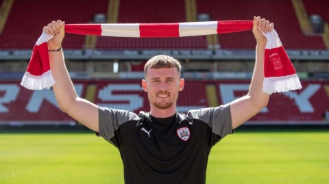 罗比·库迪披上巴恩斯利战袍开启新征程