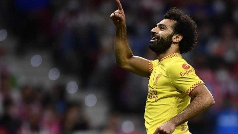 欧冠经典一战：萨拉赫双响格列兹曼传射悲情染红，利物浦客场3比2力擒马竞