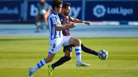 蝎子摆尾技惊四座，莱万特顽强扳平皇家社会