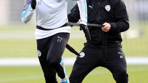 曼城厉兵秣马静候蓝军 伊蒂哈德硬仗检验争冠成色