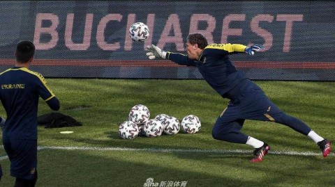 布加勒斯特艳阳下的备战：乌克兰国家队欧洲杯十六强赛前最后一练