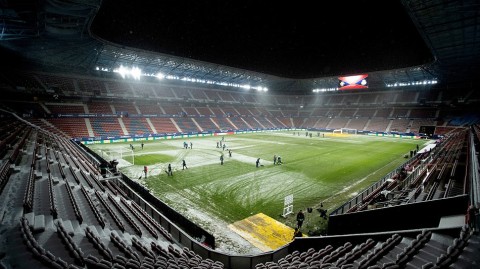 西甲寒夜白衣军团遇阻，皇马客场雪战憾平奥萨苏纳