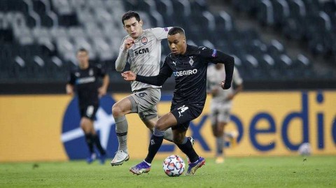 普鲁士公园的进球盛宴：门兴四球横扫矿工，闪耀欧冠之夜