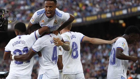 国家德比皇马客场力克巴萨，新援阿拉巴与阿圭罗各斩获处子球