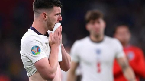 点球梦魇再现！英格兰欧洲杯四度“饮点”成悲情纪录