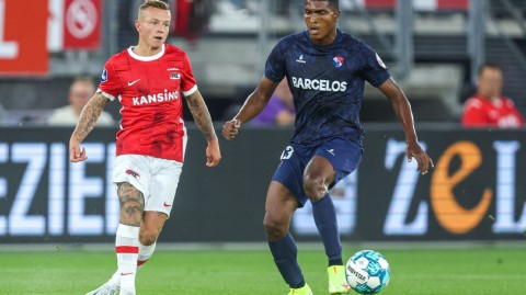 荷甲劲旅主场横扫葡萄牙对手 欧协联附加赛上演进球盛宴