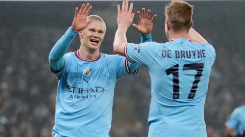 蓝月逆转红军晋级 哈兰德一锤定音阿克头球制胜