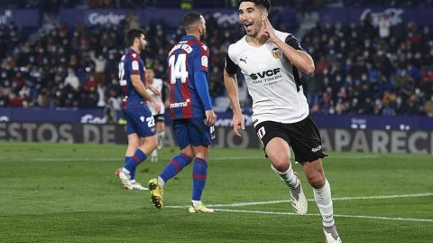 瓦伦西亚大区德比进球盛宴 蝙蝠军团险胜莱万特